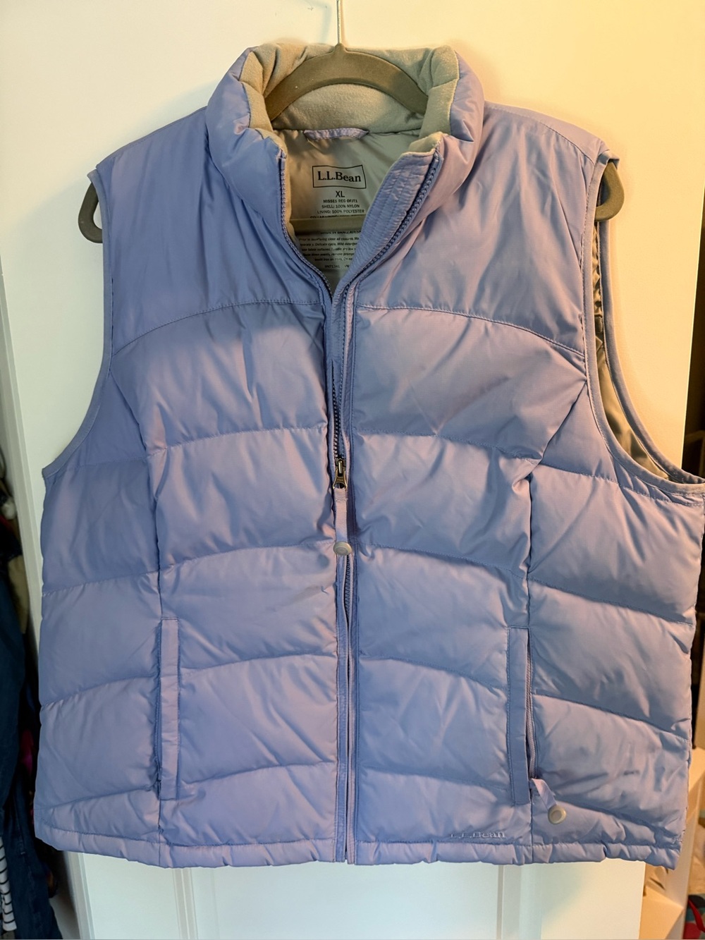 EUC Women’s LLBean puffer zip up vest size XL